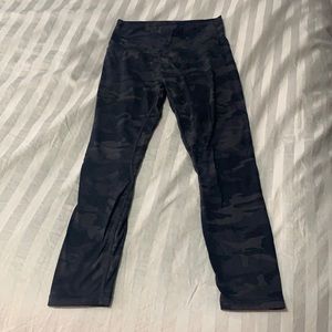 Paragon black camo leggings